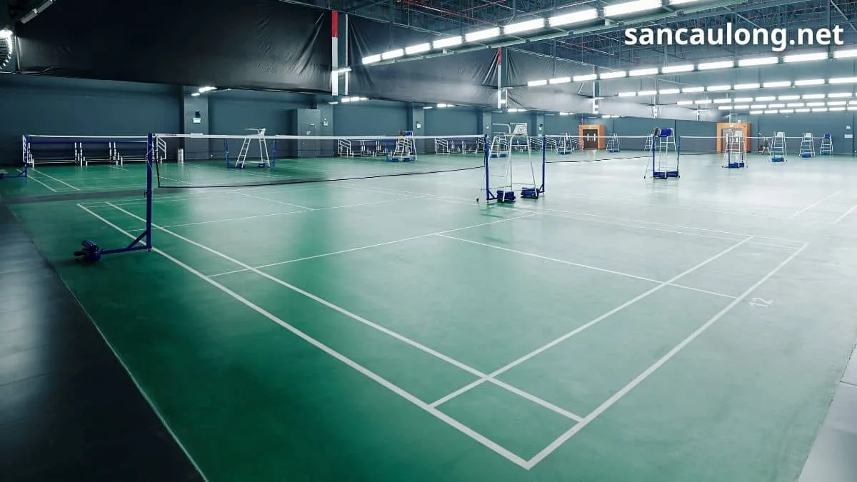 Nhà tập nhiều sân cầu lông